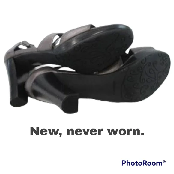 BRIGHTON Viva, Italian Leather Heel. 9M Pewter/Black. - Picture 4 of 5